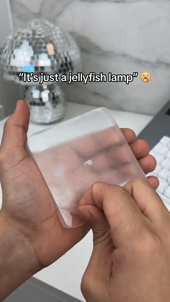 GellyGlow™ Tentacle LED Jelly Lamp 🪼